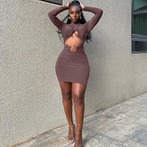 Robe moulante à manches longues et col rond ajouré